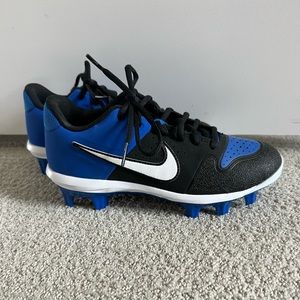 Brand new Nike Cleats 🏈 ⚾️